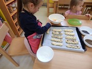 Pečeme ve školce - od zrníčka po rohlík